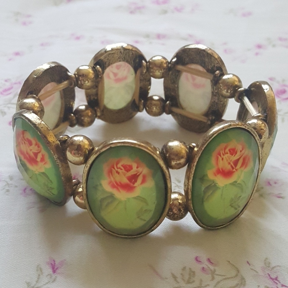 Rose Victorian Shabby Chic stretch bracelet